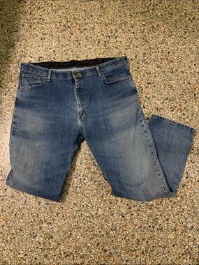 Wrangler Regular Fit Denim Jeans in Medium Blue Wash 40x30